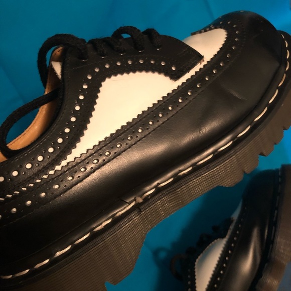 Dr Marten Brogue  MIE  8 US 6 uk GUC RARE barely used. Platform wingtip amazing! - Picture 8 of 8